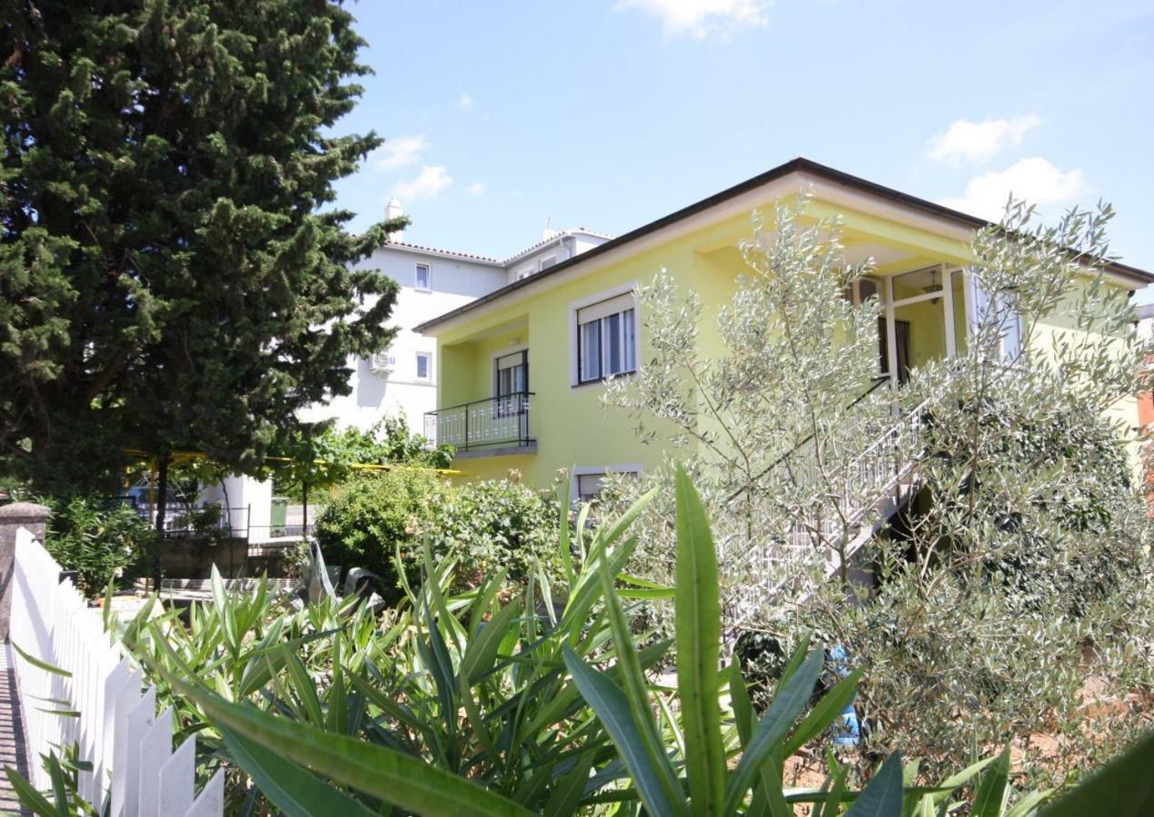 Two Bedroom Apartment, Nice Neighborhood, Free Parking, Wifi Pula Ngoại thất bức ảnh