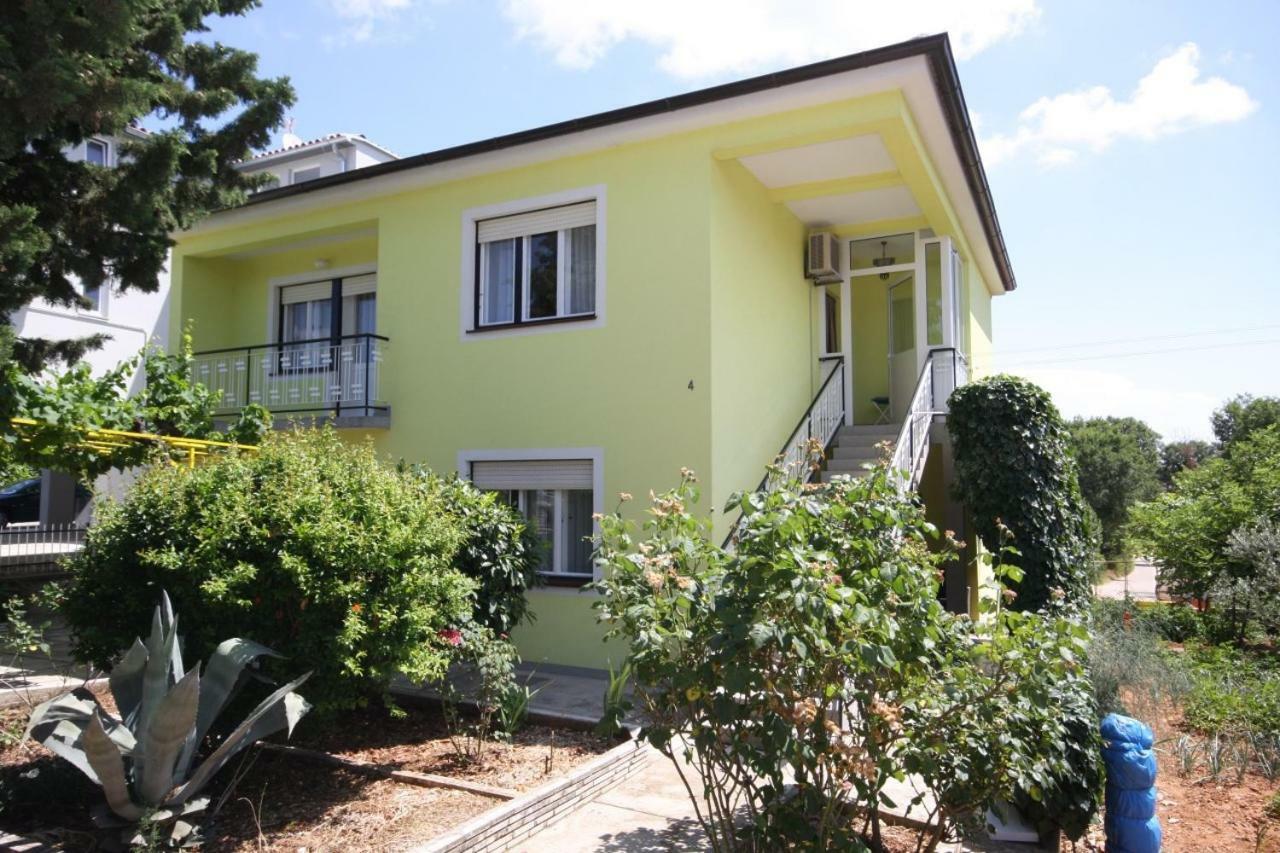 Two Bedroom Apartment, Nice Neighborhood, Free Parking, Wifi Pula Ngoại thất bức ảnh
