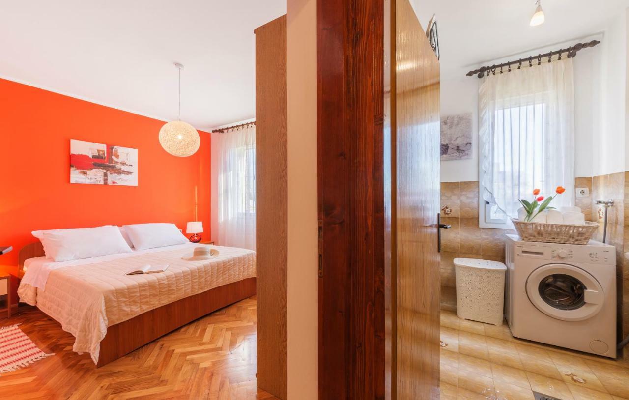 Two Bedroom Apartment, Nice Neighborhood, Free Parking, Wifi Pula Ngoại thất bức ảnh